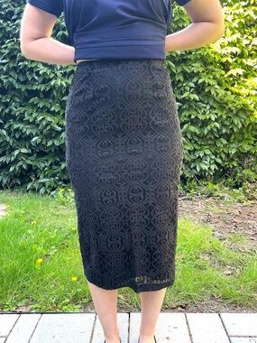 BB Dakota Black Lace Midi Skirt Size 0 High Waist Fitted Elegant